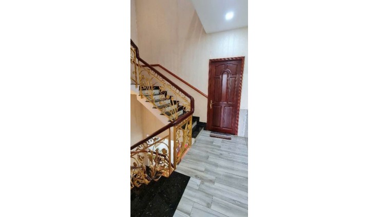 MẶT TIỀN NỘI BỘ CẠNH AEON MALL TÊN LỬA - BIỆT PHỦ 4 TẦNG SANG CHẢNH - VIEW CÔNG VIÊN - NGANG BỀ THẾ - ĐA CÔNG NĂNG.,
