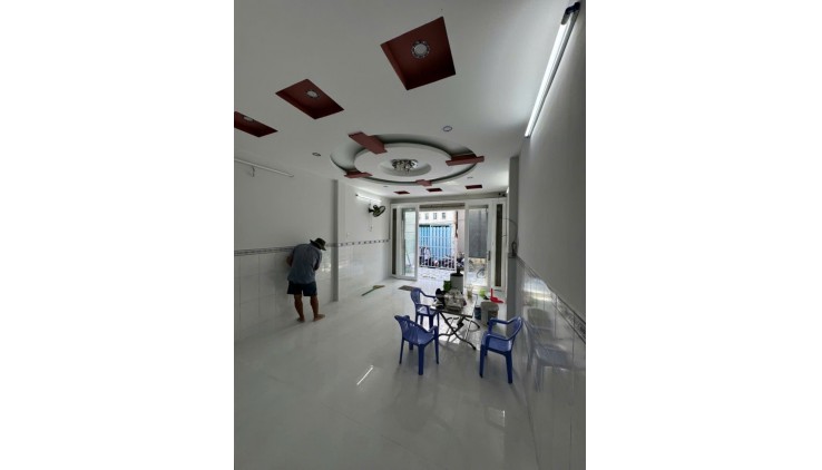 NHÀ 2 TẦNG 100M2 - HẺM XE HƠI NGAY AN LẠC - HƠN 4 TỶ.