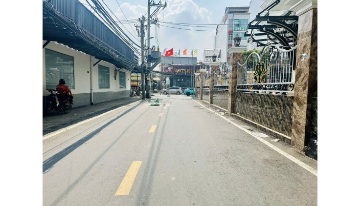 Bán nhà riêng quận 7 66m2 4 tầng 4pn phường Phú Thuận giá chỉ 7,9 tỷ