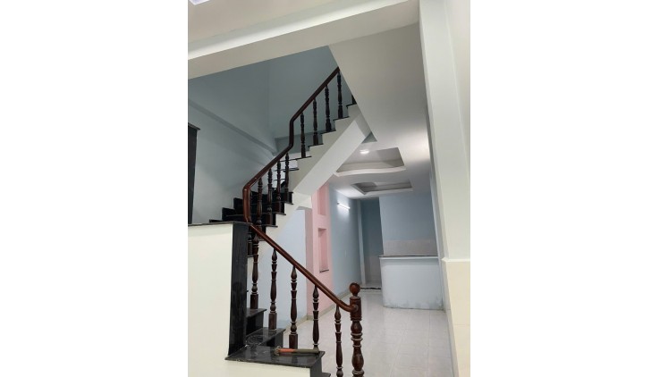 Cho thuê nhà MTKD 12m thông kế Thạch lam quận Tân Phú 3 x 20- 2T -10 triệu