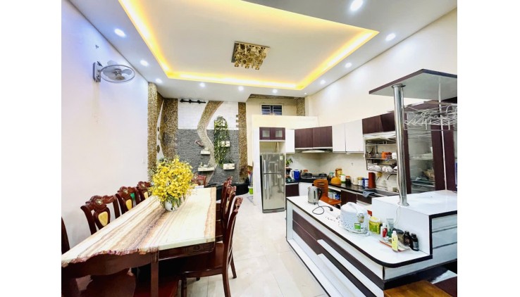 Bán nhà Ung Văn Khiêm, P.25, Bình Bình, ngang 5.1m x 23m, 5 tầng , chỉ 22 tỷ