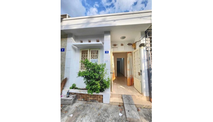 Nhà 139m2 - ngang 5,6m - đang có dòng tiền 18trieu/ tháng - sát bên trường - chợ -P15 Tân Bình