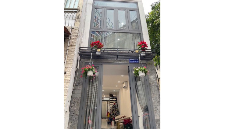 Lê Văn Sỹ , Phường 12 , Quận 3 - 30 m2 - 3,85 tỷ