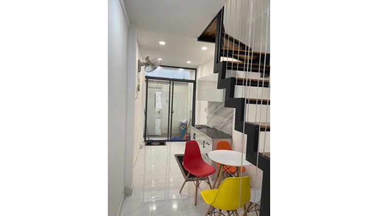 Lê Văn Sỹ , Phường 12 , Quận 3 - 30 m2 - 3,85 tỷ