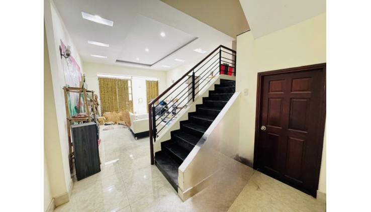 Bán nhà riêng 5*18 4 tầng 5pn 6wc tân Phong quận 7 giá chỉ có 19 tỷ