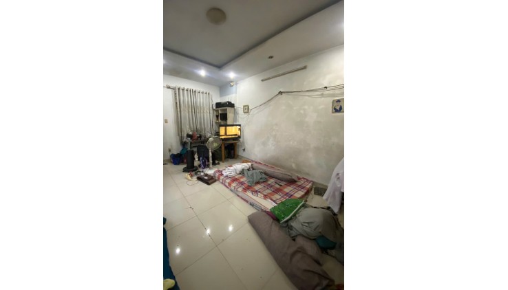 Mua bán nhà riêng tại Phường Linh Xuân, DT 100m2 x2t, ngang khủng 8m, giá chỉ 3.8ty