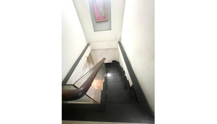 Mua bán nhà riêng tại Phường Linh Xuân, DT 101m2 x2t, NGANG KHỦNG 8m, giá chỉ 3ty hơn.