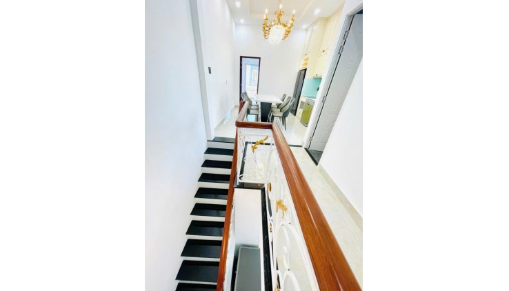 CHÍNH CHỦ Cần Bán Nhanh Căn Nhà Mặt Tiền Đẹp Vị Trí Tại Quận Bình Thạnh, TP HCM