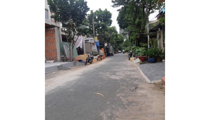 Cho Thuê Nhà nguyên căn Bình Trưng Tây Quận 2 chỉ 1.4 trịu.