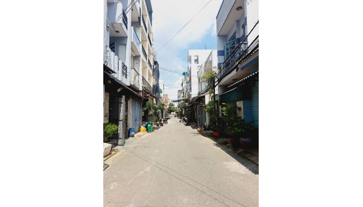 Siêu Phẩm đẳng cấp 5 sao Đ9 gần Aeon Tân Phú nhựa 7m thông 72m2,5Tầng thang máy Nhỉnh 7tỷ