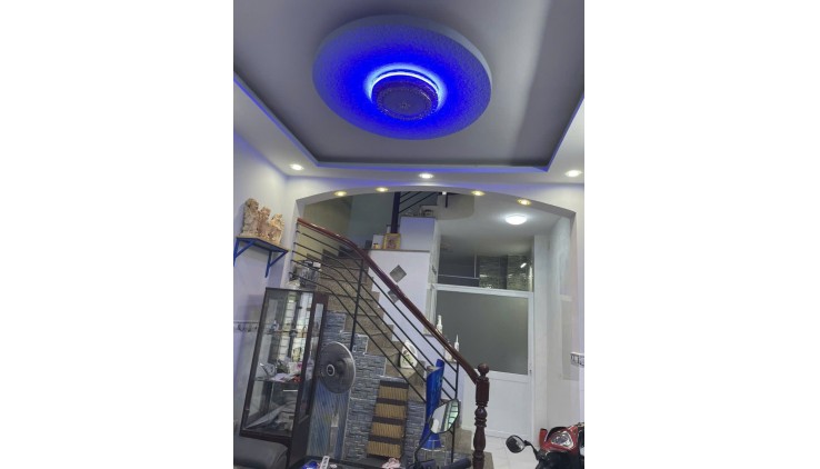 PHÚ NHƯẬN 4 TẦNG BTCT 5PN CHỈ NHỈNH 5 TỶ.