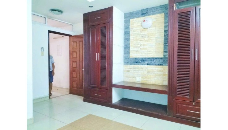 Chính chủ bán nhà MT Phan Đăng Lưu, Phú Nhuận, 5 tầng, 4m x 18m, 34 Tỷ