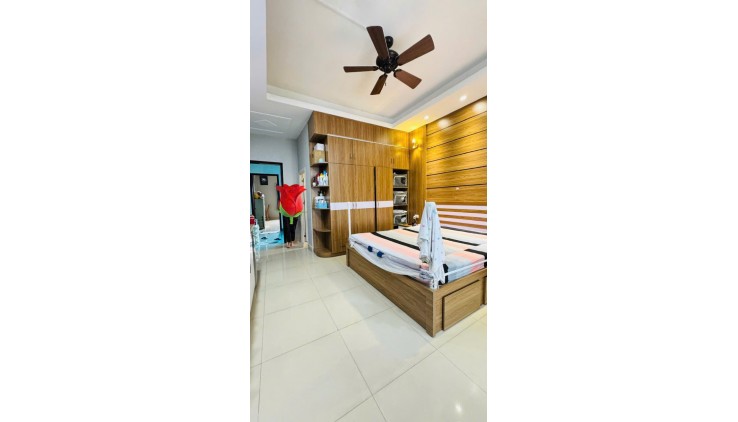 Bán nhà HXH 4.2*18 Huỳnh Tấn Phát 4 tầng phường Tân Thuận Tây q7 giá chỉ 9.1 tỷ 


Bán nhà HXH 4.2*18 Huỳnh Tấn Phát 4 tầng phường Tân Thuận Tây