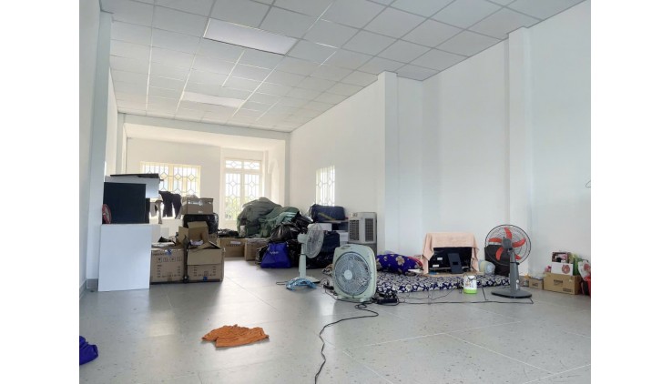 Mặt tiền Nguyễn Văn Công-gv ,(140m2, 6.3m*24m), ngay bv 175, chợ , dòng tiền 32tr, 16 ty