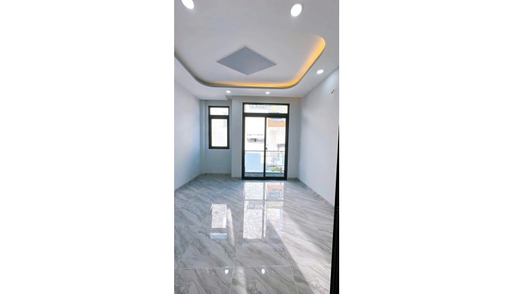 NGAY SÁT MẶT TIỀN Q4
NHÀ ĐÔI NGANG 7.7 DÀI 7.8  XÂY MỚI 4 TẤM 
CHỈ 89 TRIỆU M