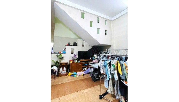 NgỘP Nặng, XE HƠI NGỦ NHÀ, 110M2 x 2T, TRƯỜNG ThỌ Thủ Đức, chỉ 60tr/m, nhỉnh 7 T.