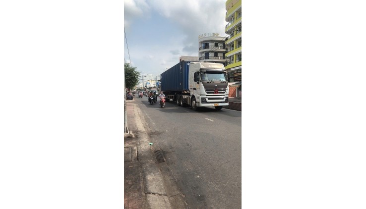 Bán nhà mặt tiền 4.5*28 Huỳnh Tấn phát 3 tầng 4pn phường Tân Phú Quận 7 giá chỉ 24 tỷ 



Bán nhà mặt tiền 4.5*28 Huỳnh Tấn phát 3 tầng 4pn Tân