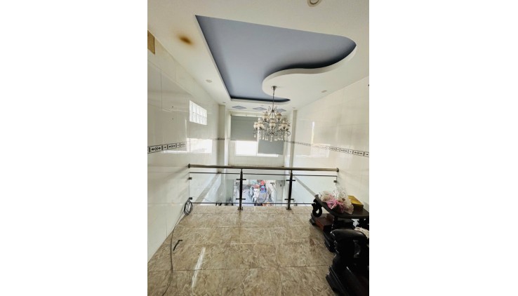 Bán nhà mặt tiền 4.5*30 Trần Xuân Soạn 4 tầng 6pn Tân Kiểng Quận 7 giá chỉ 11 tỷ