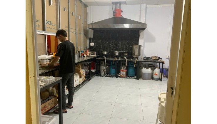 Cần sang quán mặt tiền Nguyễn Văn Quá, gần trường học khu dân cư đông đúc sầm uất