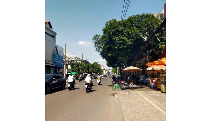 Nhà 139m2 - ngang 5,6m - đang có dòng tiền 18trieu/ tháng - sát bên trường - chợ -P15 Tân Bình