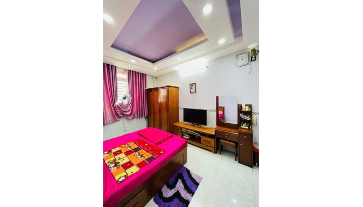 Bán nhà đẹp mặt tiền Vip Lê Quốc Trinh, Tân Phú, 4 tầng, 3.5m x 18.5m, 9.5 tỷ TL