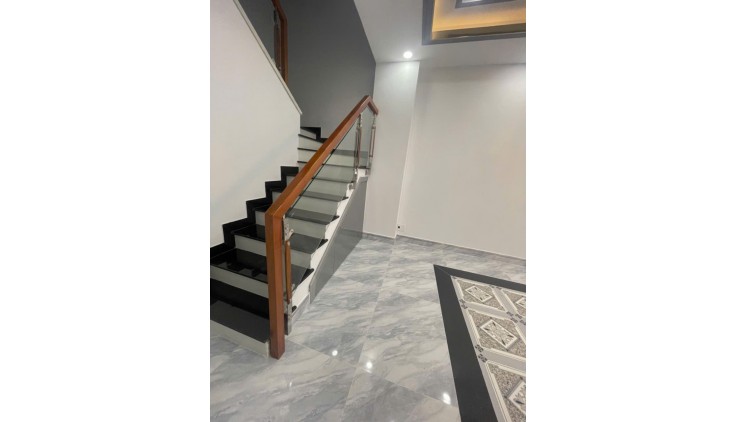 NHÀ MỚI ĐÓN TẾT, TT QUẬN 1, 50M2 4PN, HẺM THÔNG DÂN TRÍ - CHỈ 8.X TỶ
