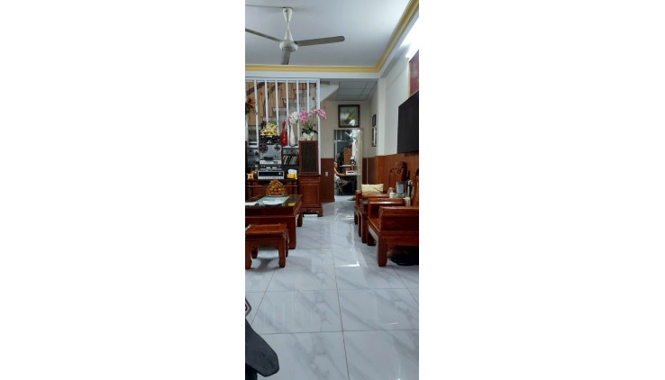 Giảm 400 triệu, 60m2, 4 phòng ngủ, HXH gần công viên Gia Định