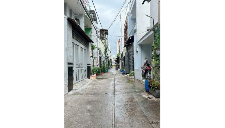 Bán Gấp nhà Đ số 12 BHH hẻm 5m xe hơi ra vào nhà 44m2,2 Tầng Nhỉnh 3 tỷ