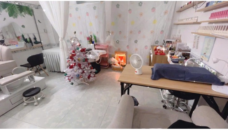 Sang tiệm Nail - Gội tại Trần Kế Xương, P7, Quận Phú Nhuận