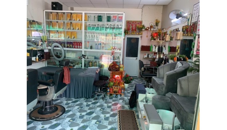 Nhà Bè ! Sang Salon Tóc Mới , MB thuê chỉ có 6 tr/ tháng , MT Đường Số 5 ( KDC Nam Sài Gòn Long Hậu , vị trí đẹp khu vực rất đông, sầm uất )