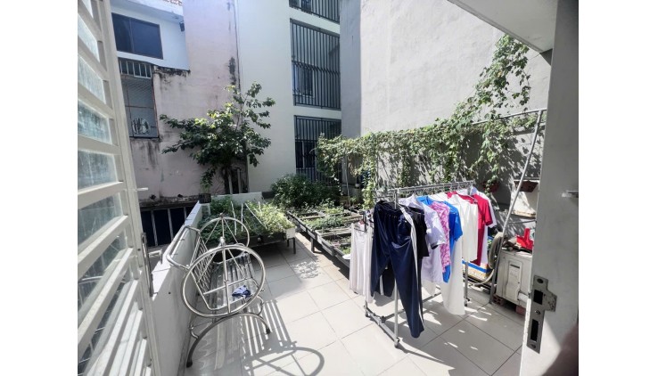 Bán nhà Nguyễn Chánh Sắt, P13, Tân Bình, dt 4m x 13m , 3 tầng sân thượng, giá 6.8 tỷ
