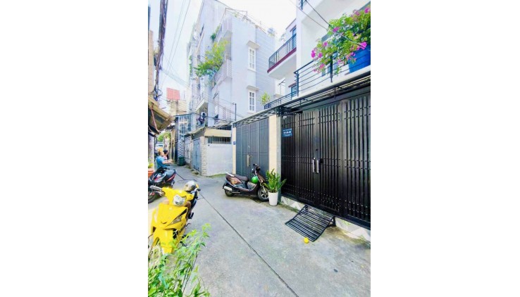 Chủ ngộp bank cần bán nhà Nguyễn Đức Thuận, P13, Tân Bình, 3.5m x 19m, HXH, 7.2tỷ