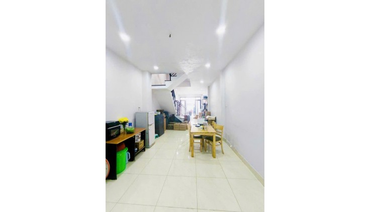 Chủ ngộp bank cần bán nhà Nguyễn Đức Thuận, P13, Tân Bình, 3.5m x 19m, HXH, 7.2tỷ