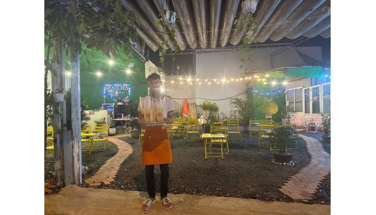 Mình đang có Quán Cafe Sân / Vườn Vị trí đẹp sang nhanh do về quê