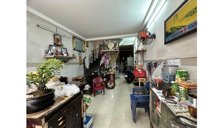 Bán Gấp mặt tiền TKTQ Tân Sơn Nhì Tân Phú giáp Tân Bình 46m2,2 Tầng 5 tỷ