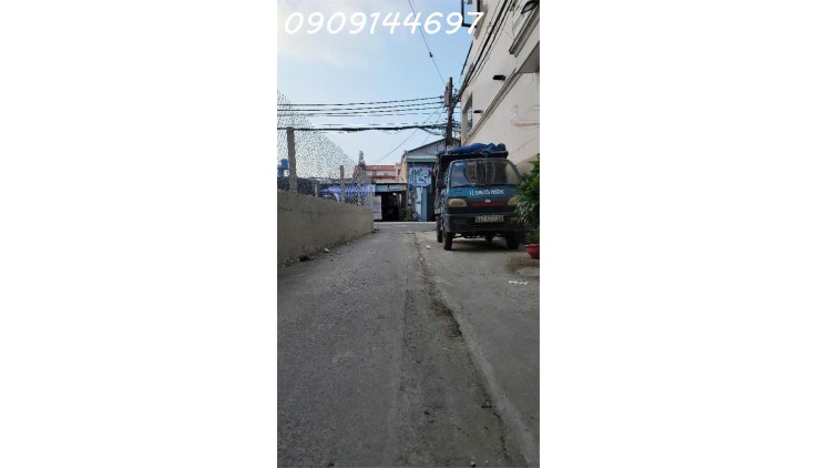 NHÀ 2 Tầng 1/ đường đường THỚI AN 15, phường THỚI AN, Q12, diện tích 40m2 (5mx8m) Hẻm Ôtô. Giá 3,35tỷ.