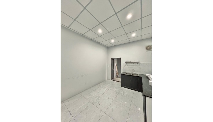 Bán nhà Mặt tiền Nam Hòa - kết nối Võ Nguyễn Giáp, giáp Q1, 9x25m, Cấp 4, giảm  17 tỷ.