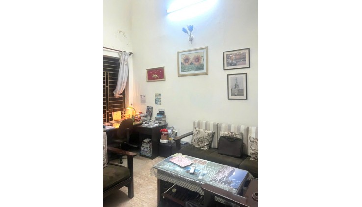 NGỘP QUÁ, Biệt Thự, 132m2 x 4 tầng kiêng cố, ngang khủng 7m, Q2, Giá chỉ 7ty hơn
