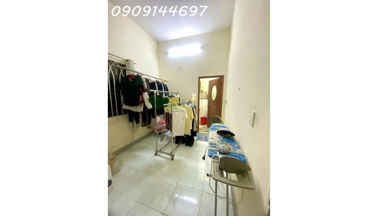 Nhà 3 tầng đường THỚI AN 4, phường Thới An, Q12, dt 67,3m2 (5mx13,5m) Hẻm ôtô Giá 4,25Tỷ
