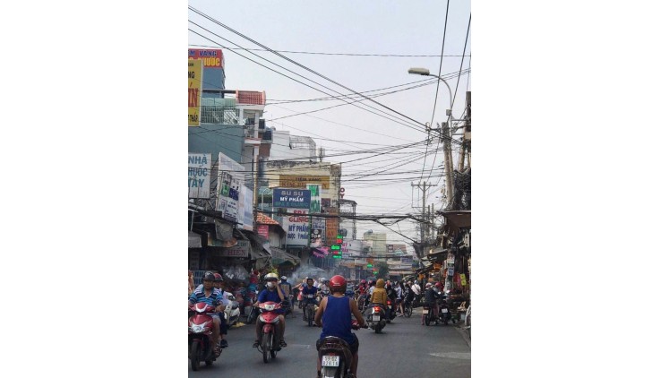 CẦN TIỀN BÁN GẤP, HẠ GIÁ HƠN 3 TỶ NHÀ MẶT TIỀN KINH DOANH SẦM UẤT 235 ĐƯỜNG GÒ XOÀI, PHƯỜNG BHH A, BÌNH TÂN