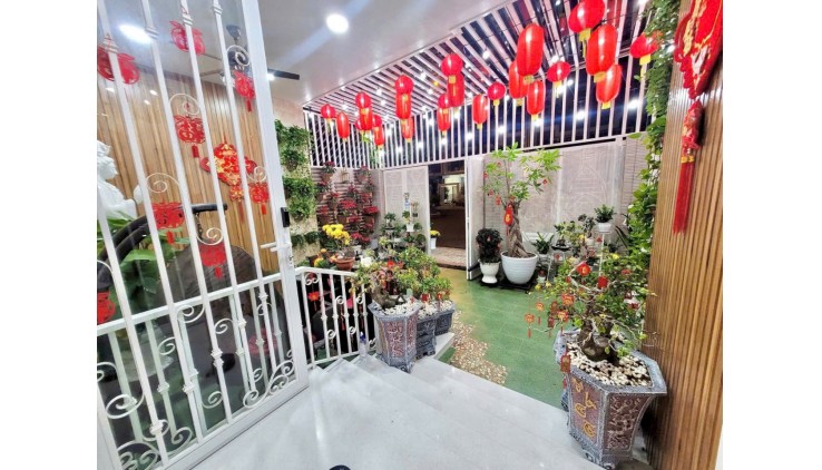 Bán nhà riêng 9*19 Bùi Văn Ba 4 tầng 5pn Tân Thuận Đông Q7 giá chỉ 22.5 tỷ