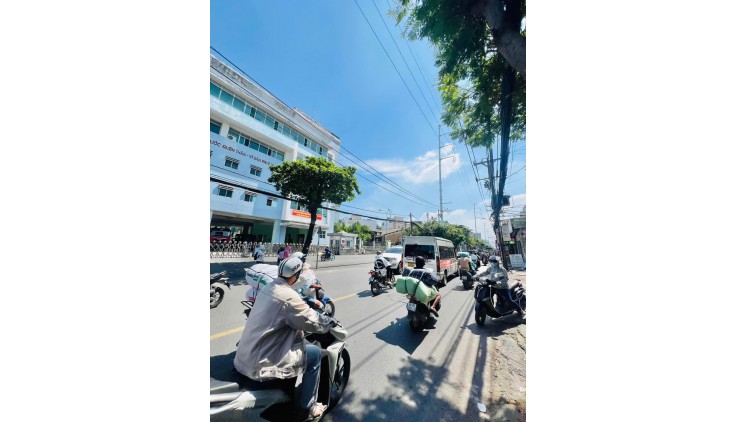 Bán nhà Mặt tiền Âu Cơ  ngay Trương Công Định - Bàu Cát, 3.9x14m, 2T, HĐT 15tr, 7.5 tỷ