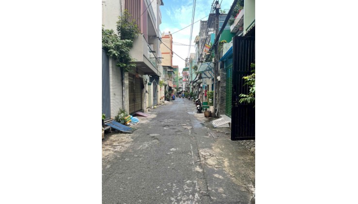 Bán nhà hẻm xe hơi 8M, Lạc long quân, quận Tân Bình