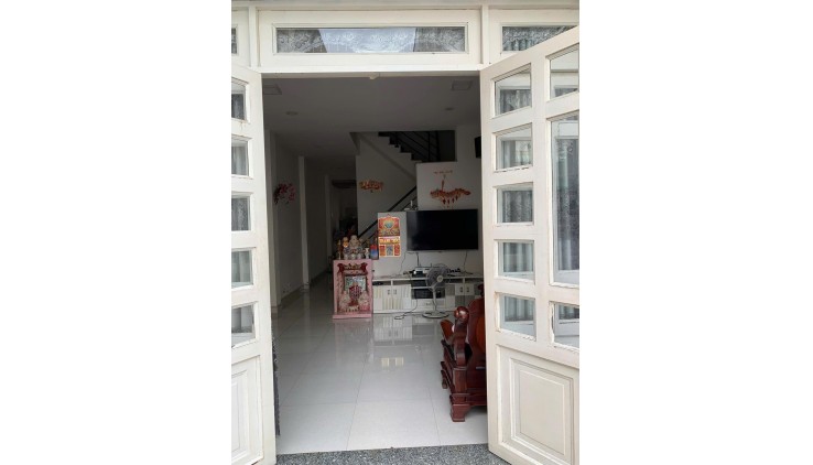 CHÍNH CHỦ Cần Bán nhanh căn nhà vị trí đẹp tại xã Hưng Long, huyện Bình Chánh, TPHCM