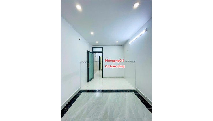 Sát mặt tiền Q4 
Ngang 3 Dài 11 m2 
ĐÚC XÂY MỚI 5 TẤM 
4 tỷ