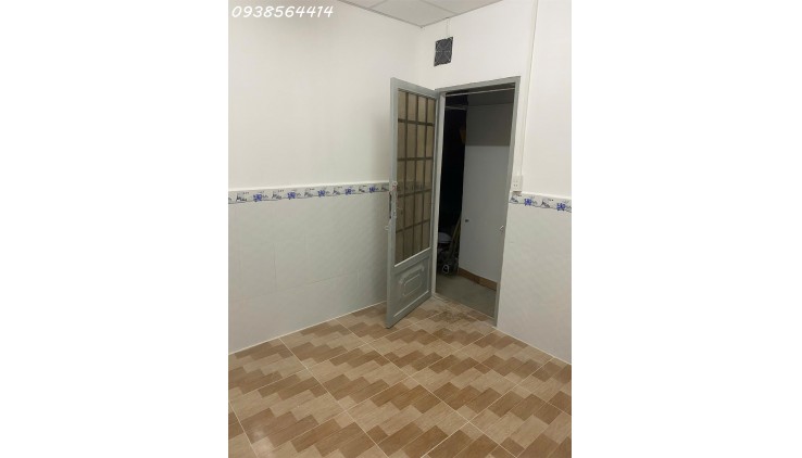 Cho thuê nhà trọ mặt tiền chợ Tôn Thất Thuyết Q4