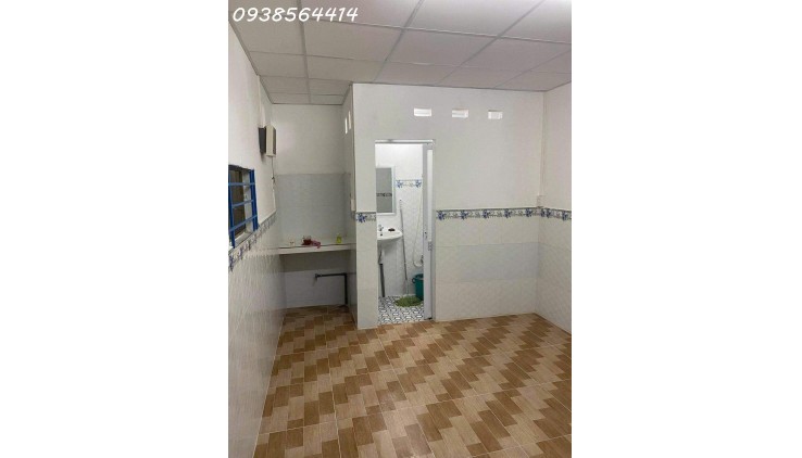 Cho thuê nhà trọ mặt tiền chợ Tôn Thất Thuyết Q4
