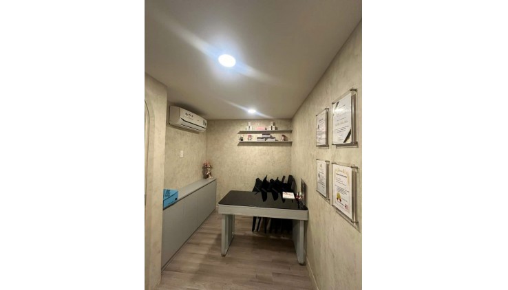 Q.PHÚ NHUẬN, SANG NHƯỢNG SPA , TIÊM FILLER TRUNG TÂM QUẬN, LIÊN HỆ : 0798187989 Thảo