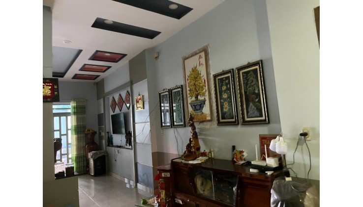 BÁN NHÀ DT: 157M2, 3 TẦNG 4 PN ĐẸP KHU PHÂN LÔ ĐƯỜNG 10M VỈA HÈ - 50M PHAN VĂN HỚN, CHỢ XUÂN THỚI THƯỢNG giá 5.4 tỷ LH 0326507188