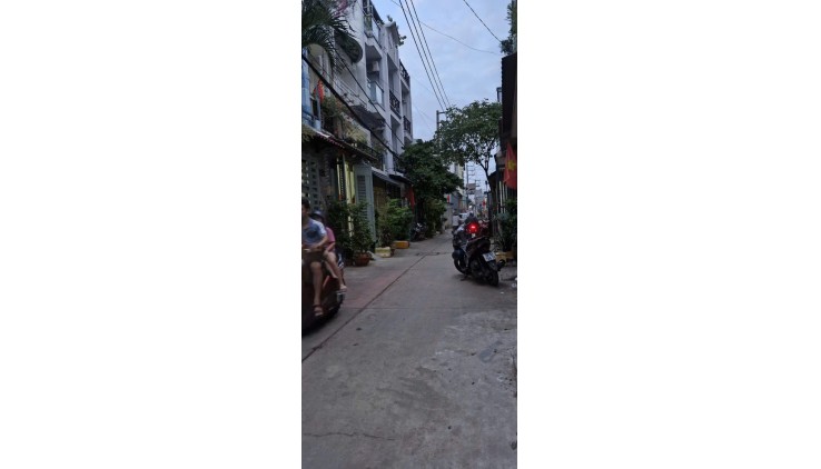Ngon quá ngon Đ số 15 BHH gần Aeon Tân Phú hẻm 6m thông xe hơi 40m2,4Tầng Nhỉnh 4tỷ